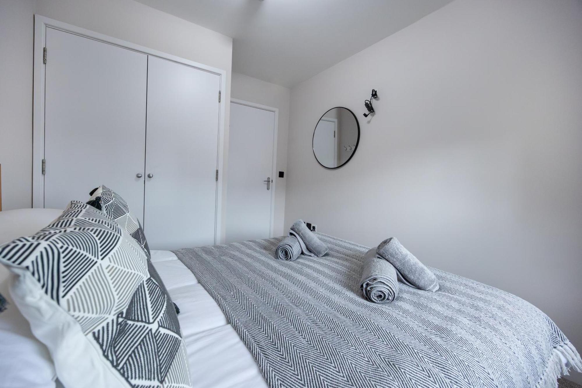 Stunning 3Br, Free Parking, Near Town Center, Long Term Discoun Apartment Reading Exterior photo